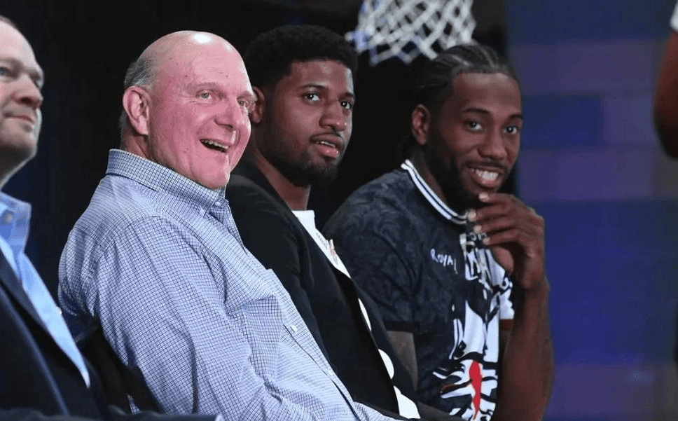 里德：兰德尔能从1-5号位无限换防 这对我们太重要了（里德：兰德尔能覆盖1至5号位进行无限换防，这对我们至关重要）