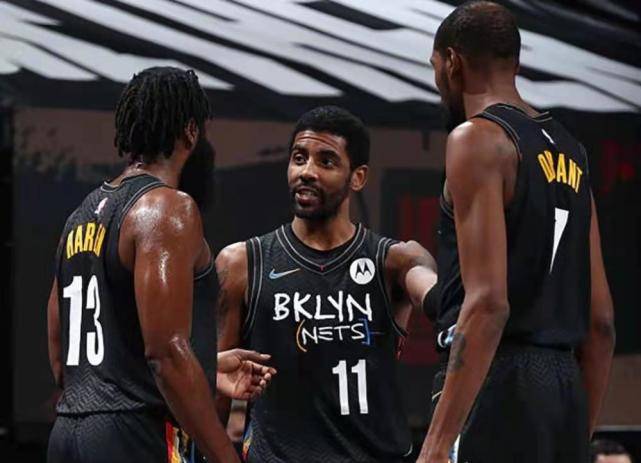 萨拉赫年度最佳选票：第一阿什拉夫、第二登贝莱、第三姆巴佩（萨拉赫年度最佳投票：阿什拉夫居首，登贝莱第二，姆巴佩第三）