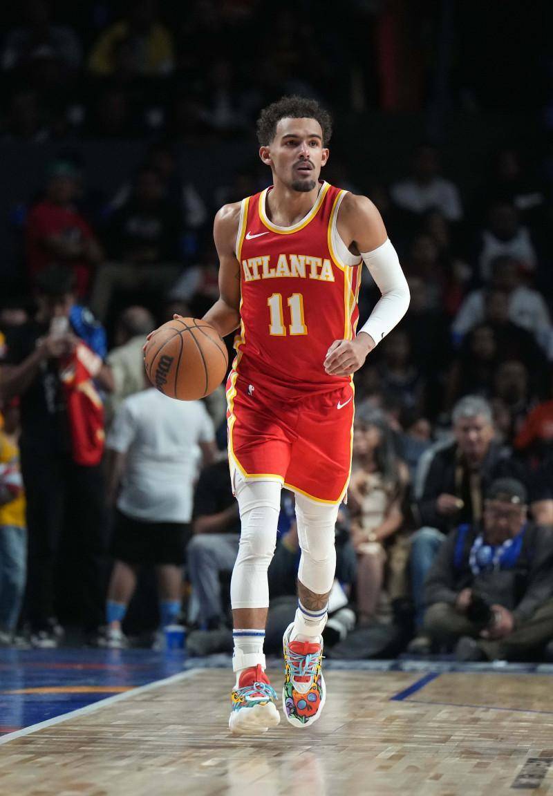 三节领先11分，球队有望连胜（前三节领先11分，连胜在望）