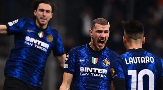 WAZ评沙尔克球员表现：两边翼卫灾难发挥，卡里乌斯超神（WAZ球员评分：沙尔克两翼卫失常，卡里乌斯神勇救主）