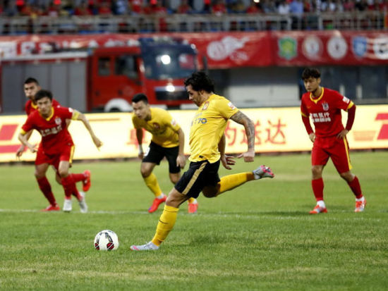 约基奇34+10+9+单节18分暴走创神迹，掘金险胜火箭！杜兰特14中5，申京16中6（约基奇34分10板9助单节18分发飙助掘金险胜火箭，杜兰特14投5中，申京16投6中）