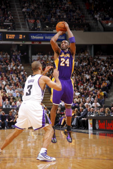 足球报：海港有意杨希，徐彬留洋仍存不确定，西海岸资金有困（足球报：海港有意引进杨希，徐彬留洋前景未明，西海岸资金紧张）