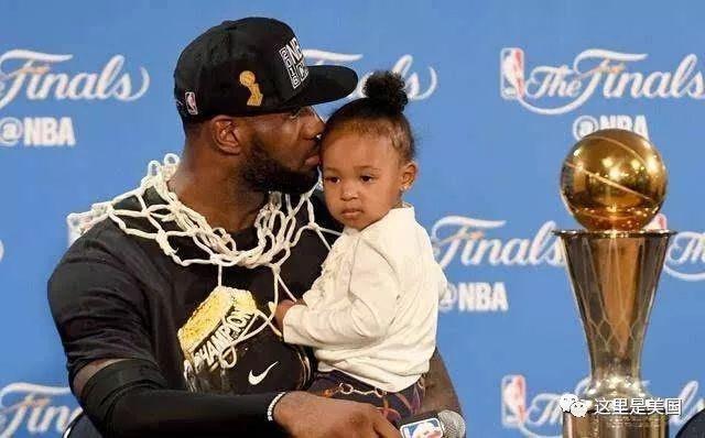 尤尔曼德：我的足球哲学是边做边学 在德甲必须主动出击（尤尔曼德：以战促学的足球观，德甲必须打出主动）