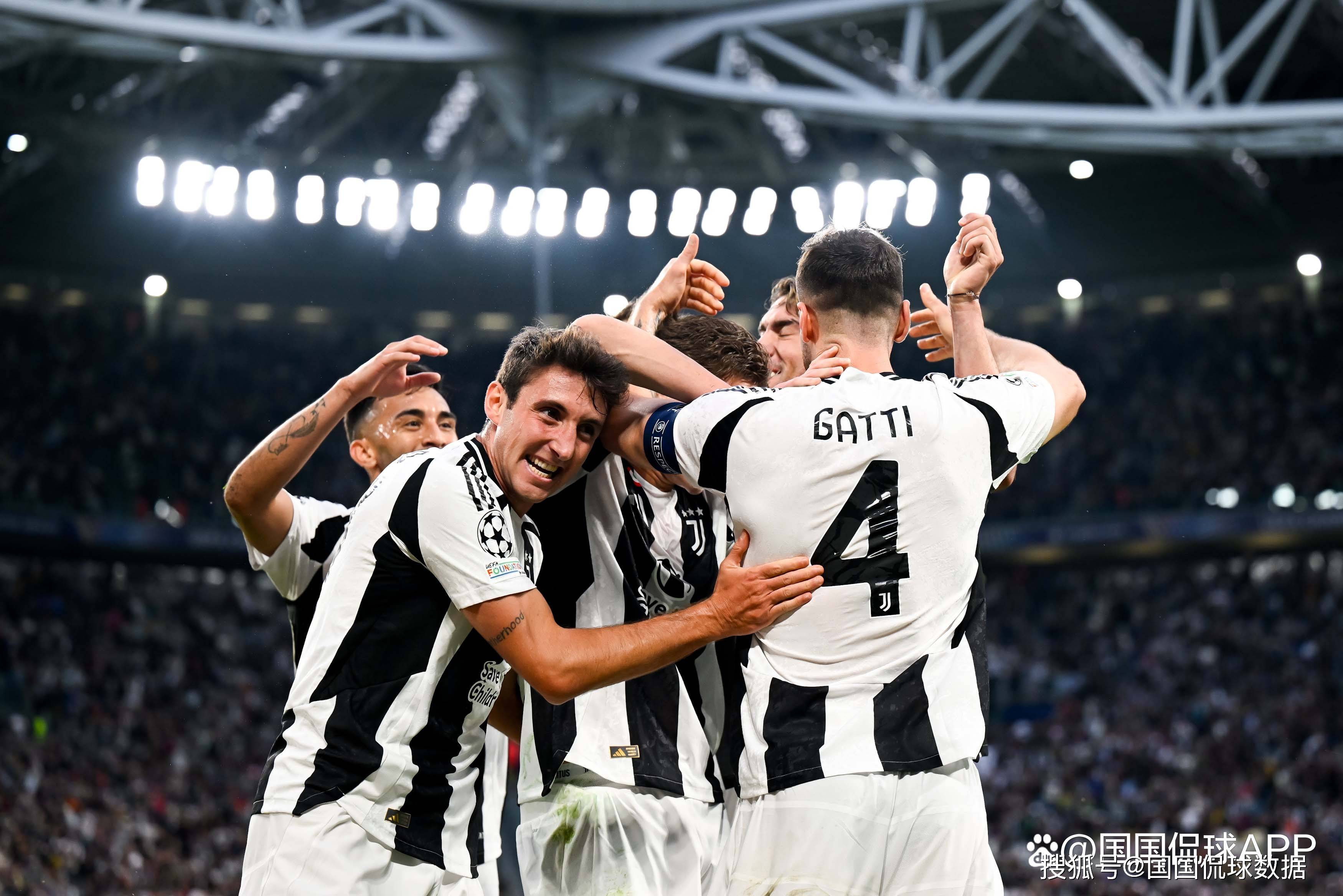 梅西回应何时退役：除非身体状态下滑，或心中不再有热情（梅西谈退役：除非状态下滑或不再热爱，否则不会离开赛场）