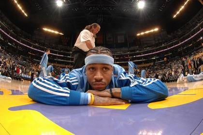 火箭哈登末节爆发连得15分（哈登末节大爆发 连续砍下15分）