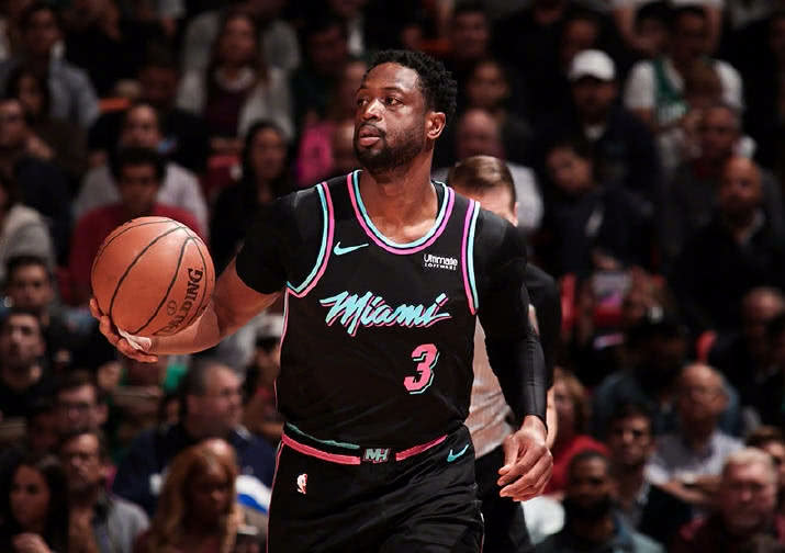 德国U21主帅：卡尔是多面手，希望他把在拜仁的表现带到国家队（德国U21主帅盛赞卡尔多面手 盼其将拜仁状态带入国家队）