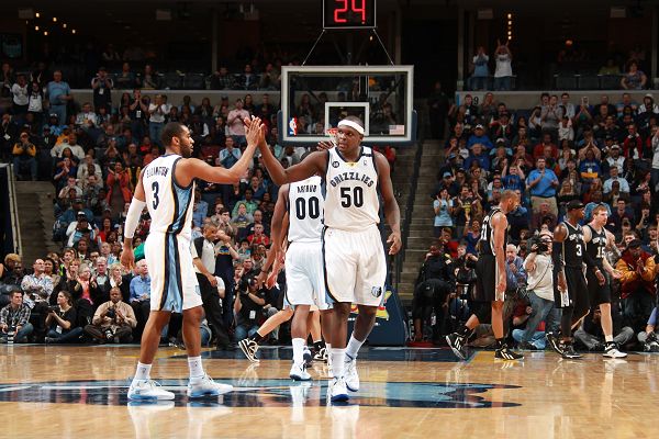 NBA每日最佳：唐斯35+18大号两双，穆雷52分赛季新高（NBA每日焦点：唐斯轰35分18篮板豪华两双，穆雷52分创赛季新高）